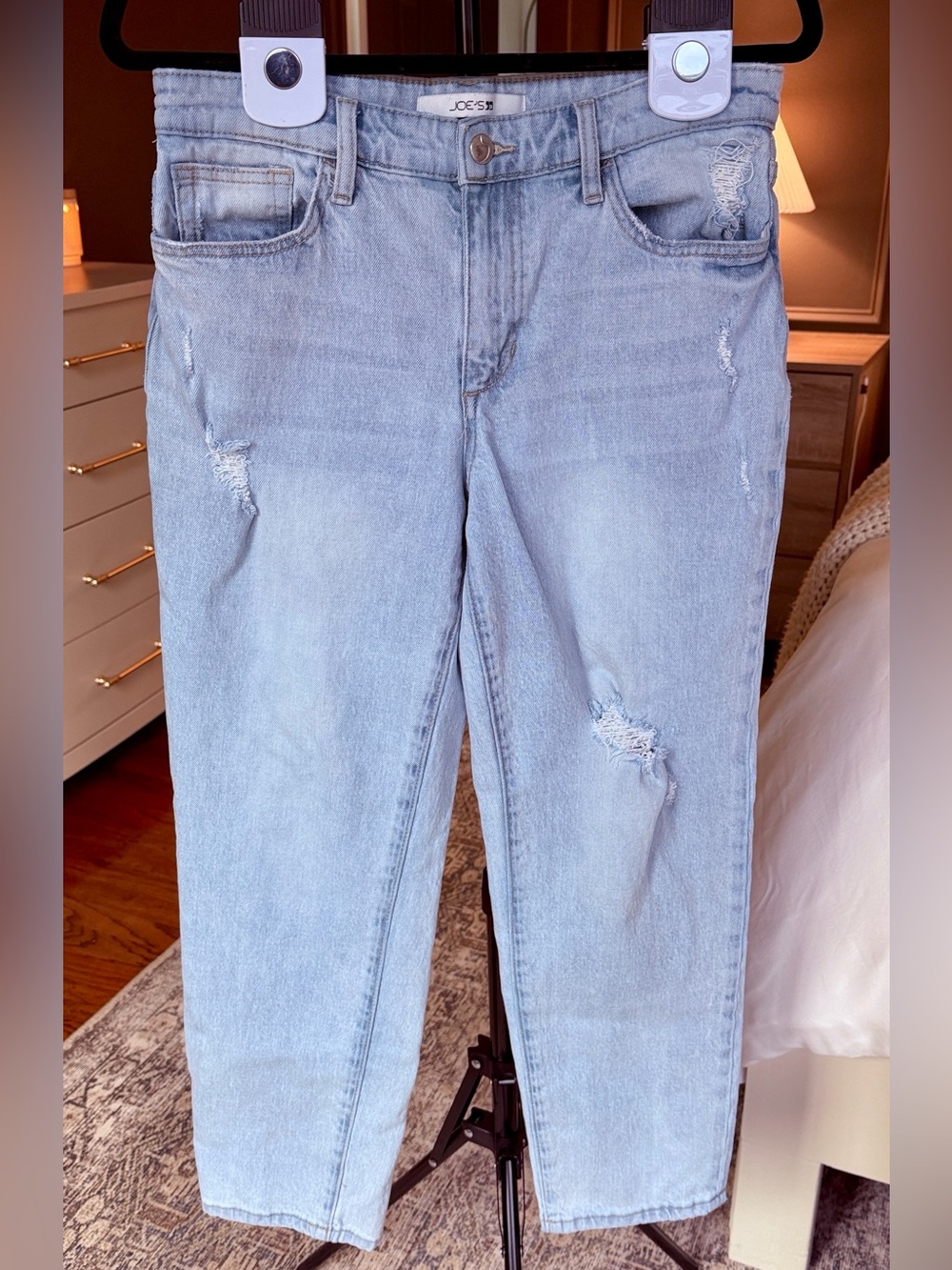 Joe’s Jeans Women’s Light Wash Mid Rise Distressed Straight Leg Jeans Size 28